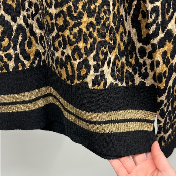 NWT Seventy Animal Print Sweater with Black Trim - Picture 4 of 7